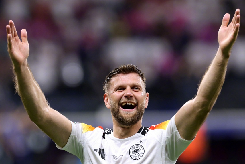 德国队绝杀日本队，安赛龙刷新纪录