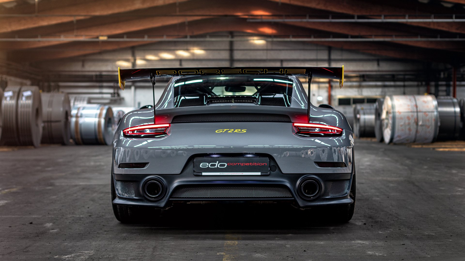 平行宇宙的双重奏，当森林狼掀翻独行侠，足球之夜正诞生另一种孤勇